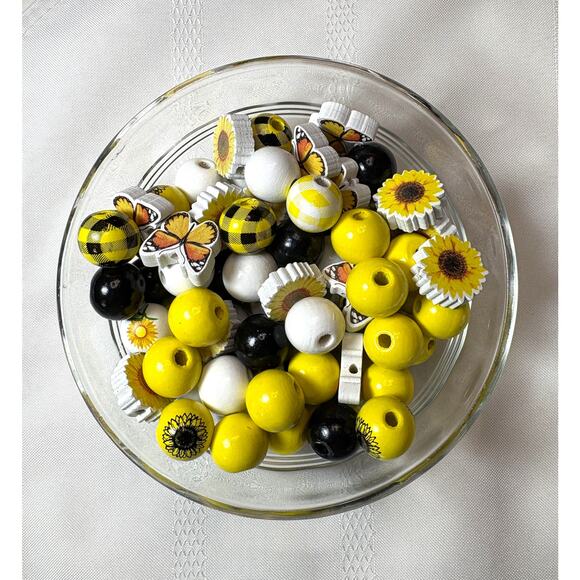 92 Assorted 15mm Wood Beads - Sunflowers and Butterflies for Jewelry Making vn - Picture 1 of 3